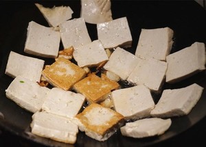 香煎豆腐--家常豆腐的做法 步骤3